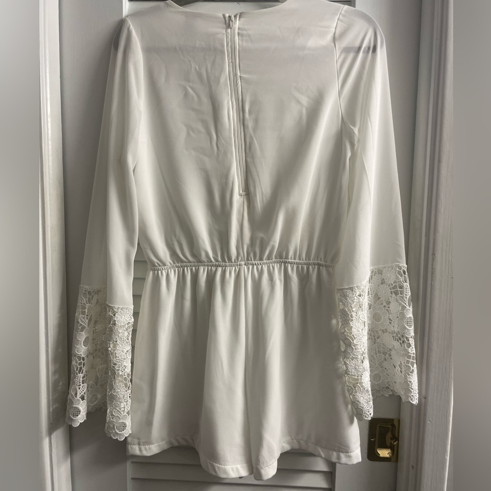 Windsor Romper EUC,Perfect for Bridal Shower,Bachelorette Party,Honeymoon-Size S - Picture 4 of 4
